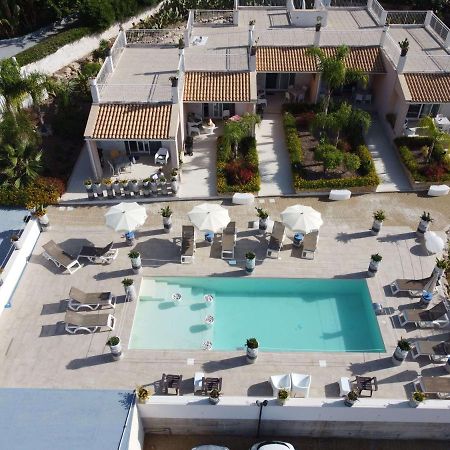 Small Luxury Apartments Pool And Sea View - Stella Del Mare 폰타네비안체 외부 사진