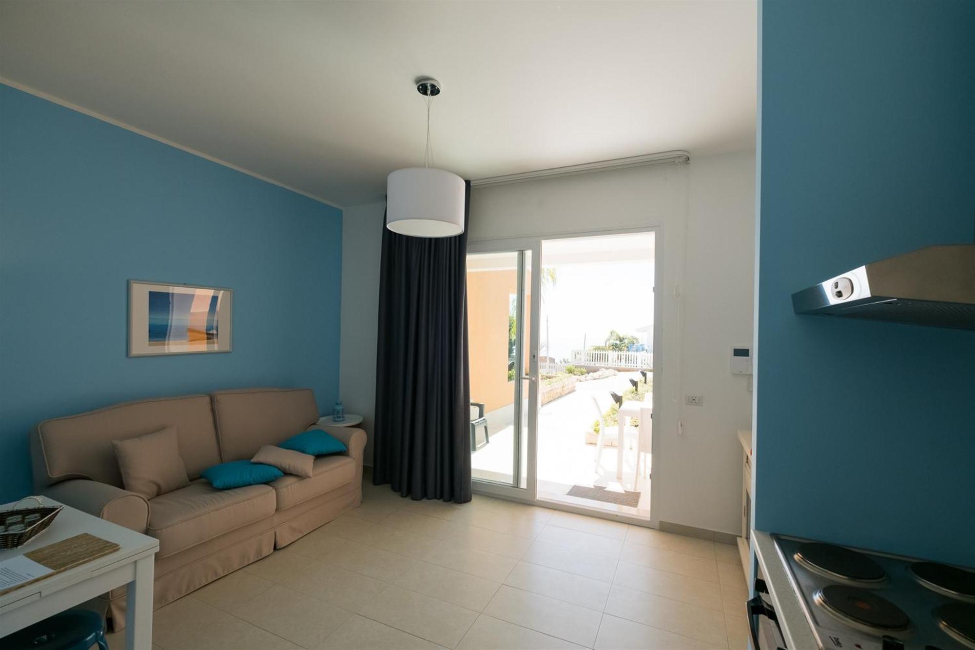 Small Luxury Apartments Pool And Sea View - Stella Del Mare 폰타네비안체 외부 사진